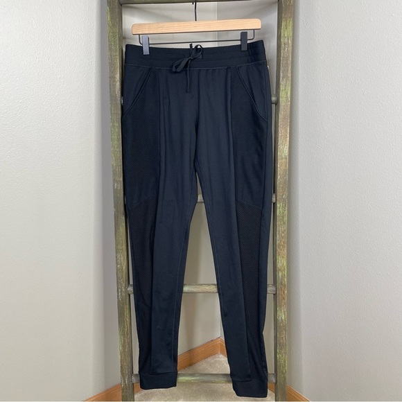 Fabletics Size Small Black Linda Joggers with Mesh Panels Breathable Activewear - Picture 1 of 16